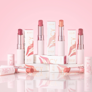 Błyszczyk w sztyfcie JUICY LIPS